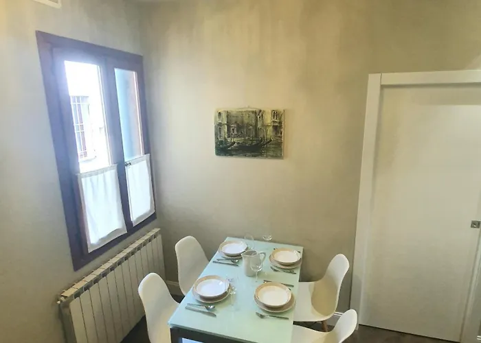 Daniela's Venetian Style