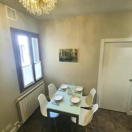 Daniela's Venetian Style